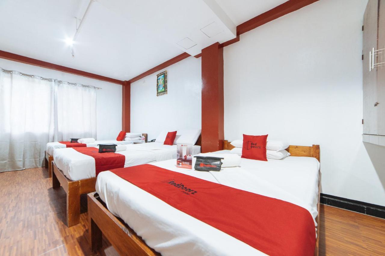 Reddoorz At Nirvana Pension House バコロ エクステリア 写真