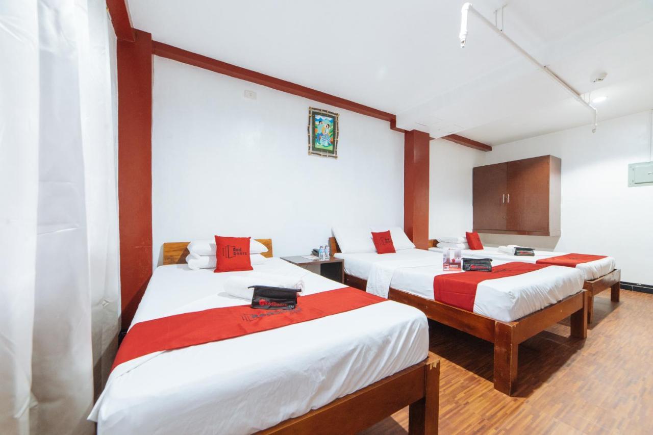 Reddoorz At Nirvana Pension House バコロ エクステリア 写真