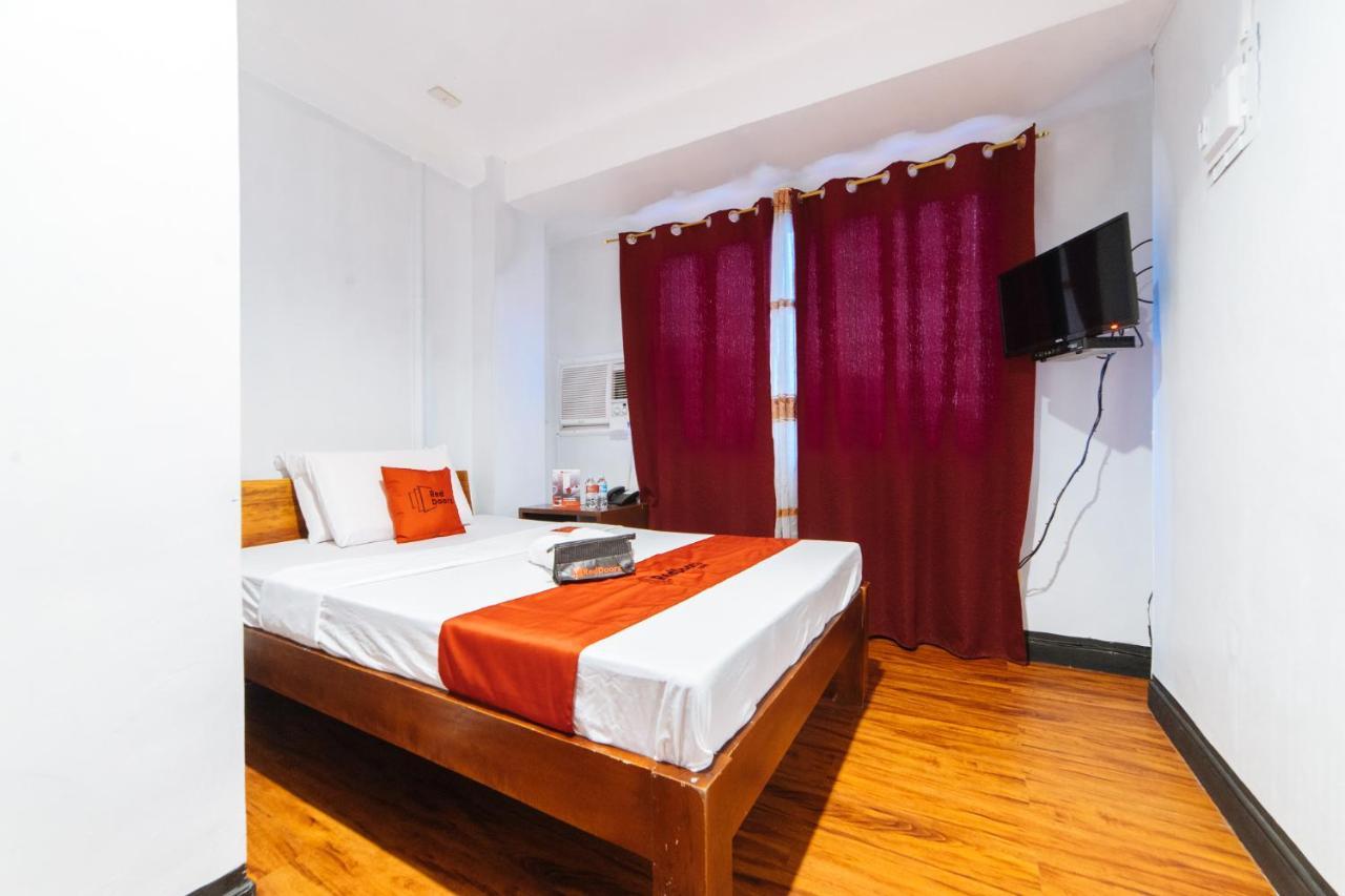 Reddoorz At Nirvana Pension House バコロ エクステリア 写真